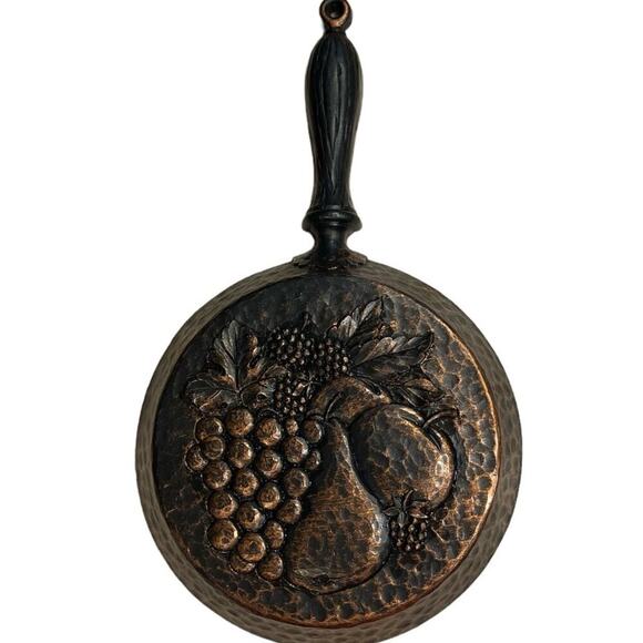 Vintage 1972 Homco Faux Hammered Copper Decorative Pan Wall Hanging 3-D Fruit - Picture 1 of 3